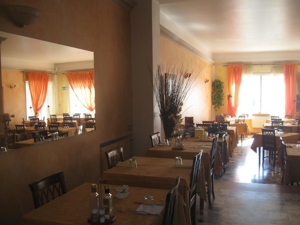 albergo del turista srl Vernasca Exterior foto
