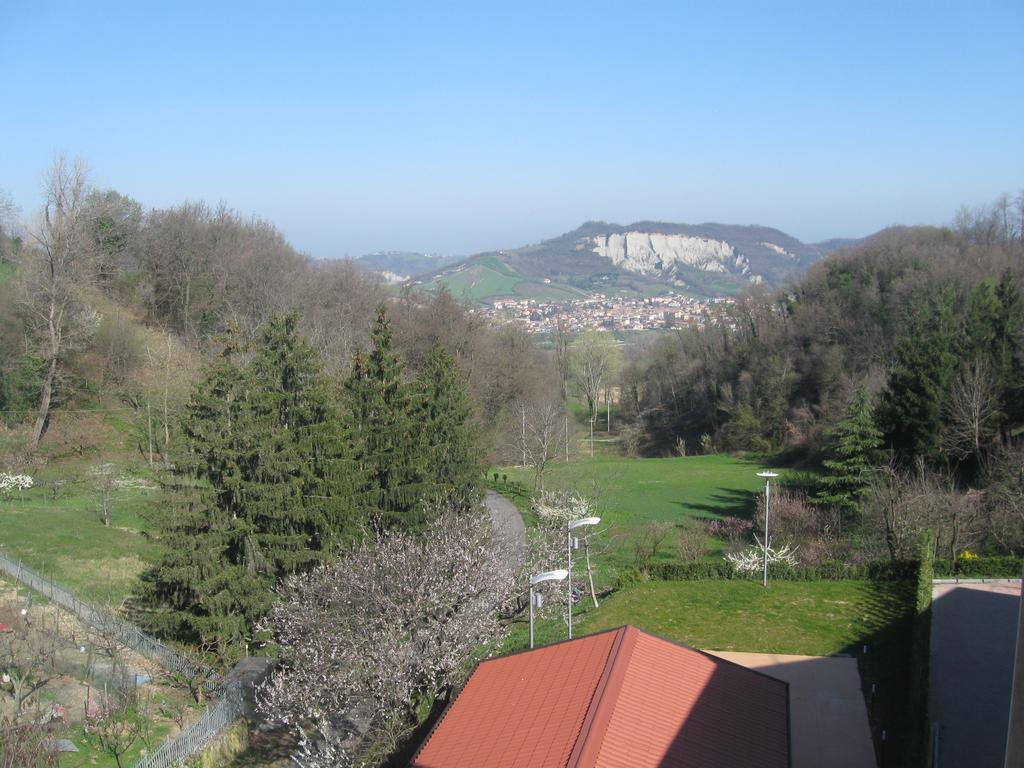 albergo del turista srl Vernasca Exterior foto
